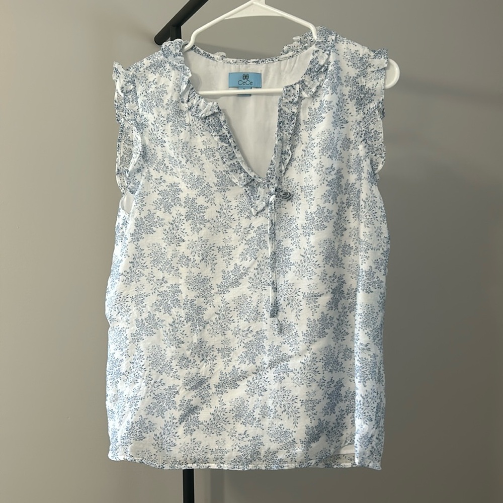 CeCe women’s blouse. Size M.